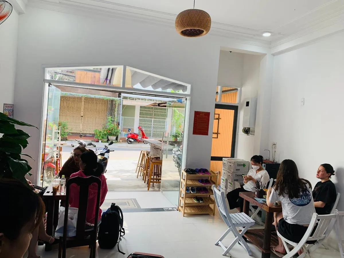 Dom Hostel And Bar Hoi An