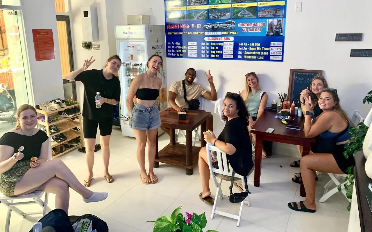Dom Hostel And Bar Hoi An